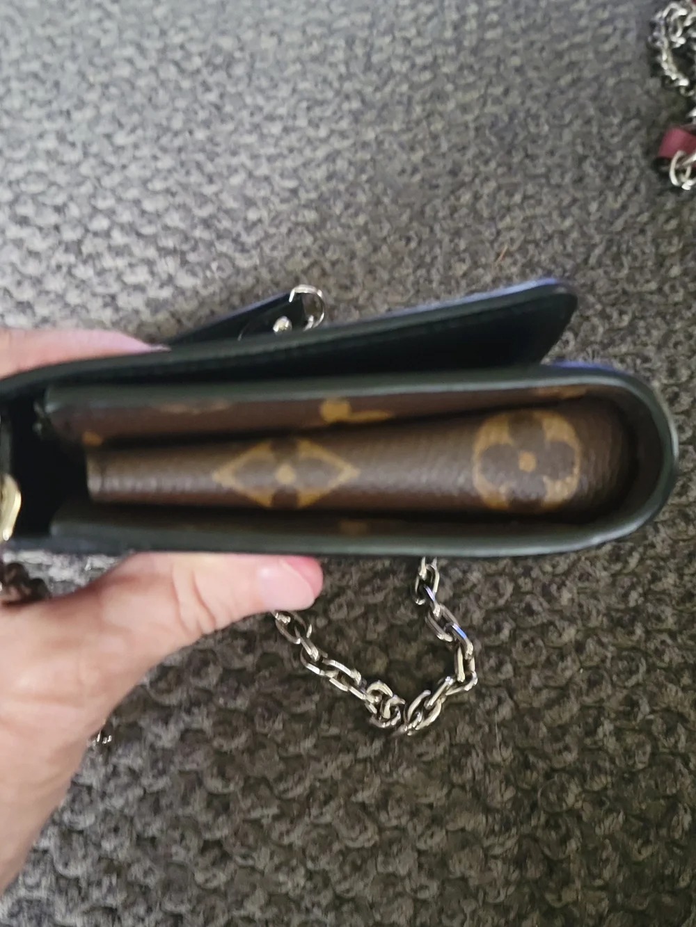Louis Vuitton Limited Edition Twist Walket On Chain Crossbody Bag